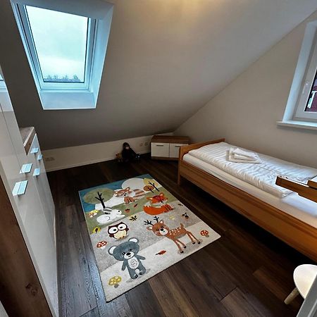 Moderne Ferienwohnung Fuer Familien Im Dachgeschoss Bosau 外观 照片