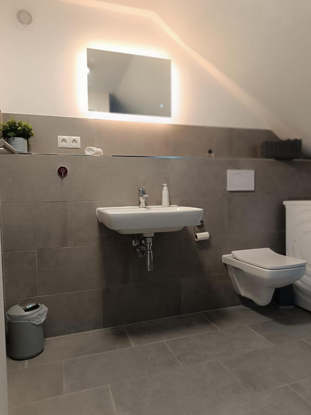 Moderne Ferienwohnung Fuer Familien Im Dachgeschoss Bosau 外观 照片