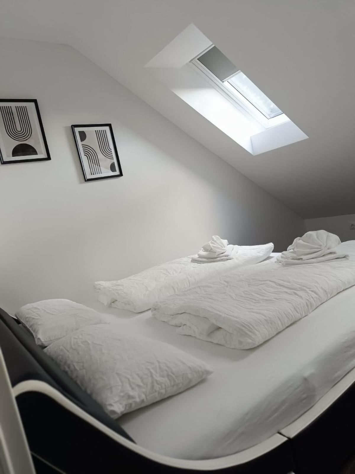 Moderne Ferienwohnung Fuer Familien Im Dachgeschoss Bosau 外观 照片