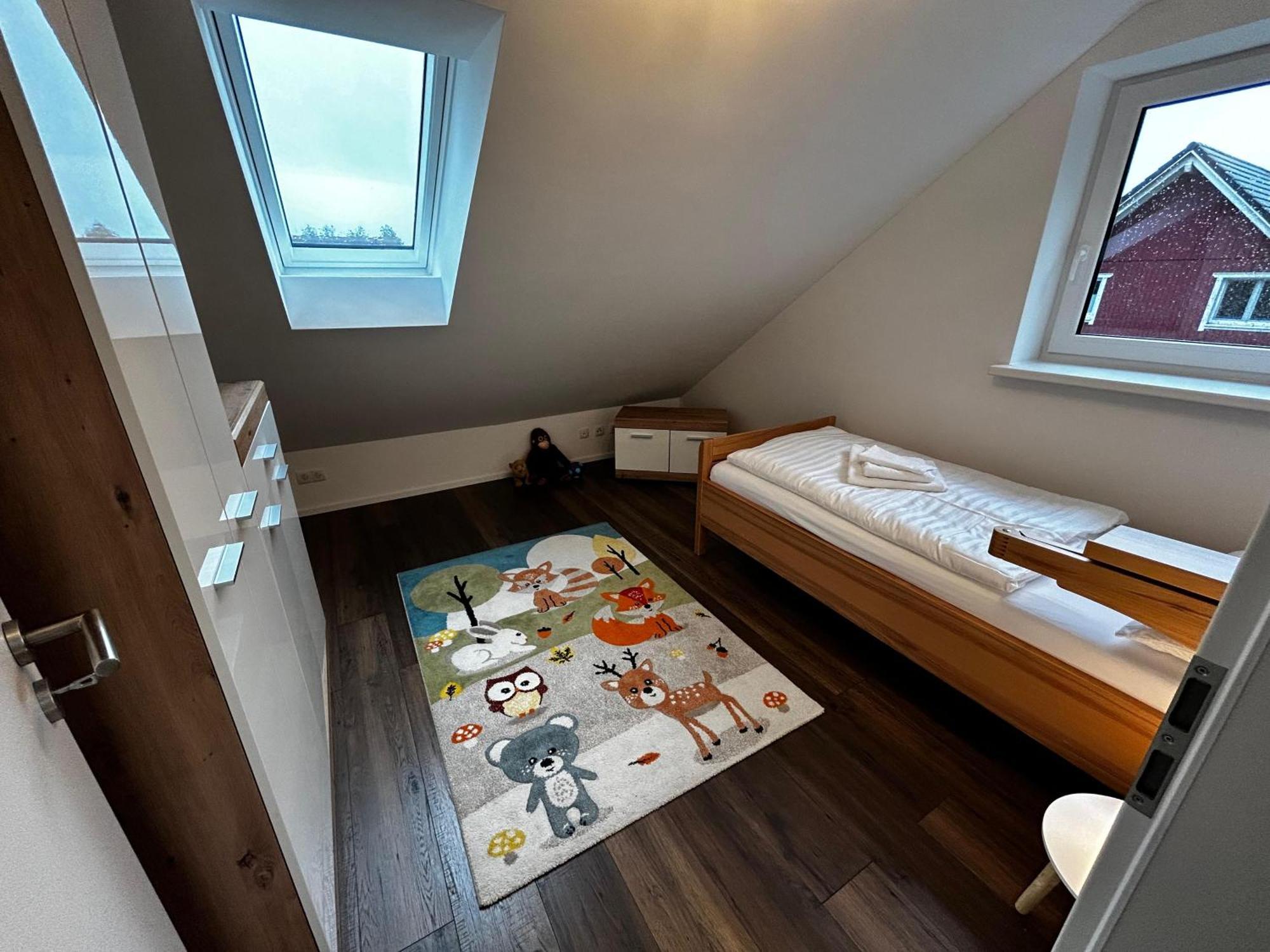 Moderne Ferienwohnung Fuer Familien Im Dachgeschoss Bosau 外观 照片